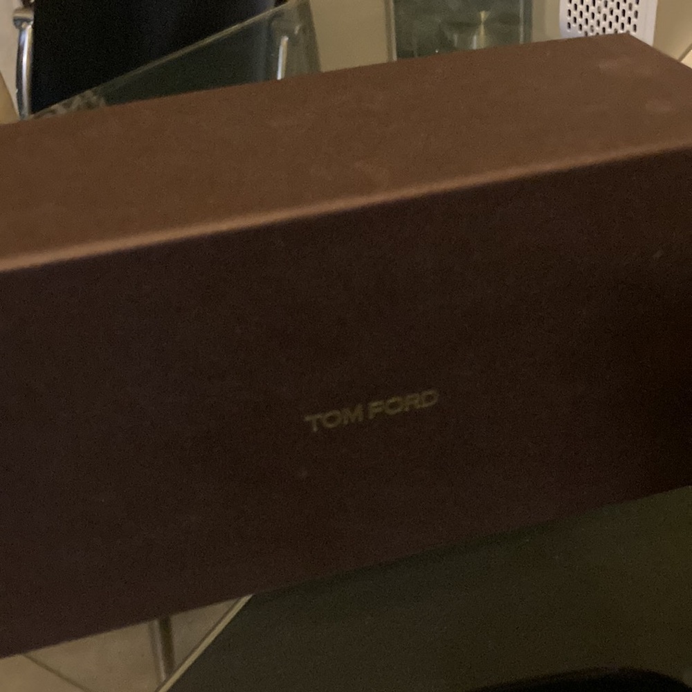 Brand new Tom Ford Bronson sunglasses black/yellow lens. - Picture 4 of 7